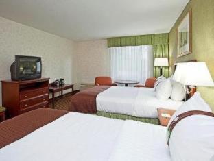 Baymont Inn & Suites Marietta Room photo