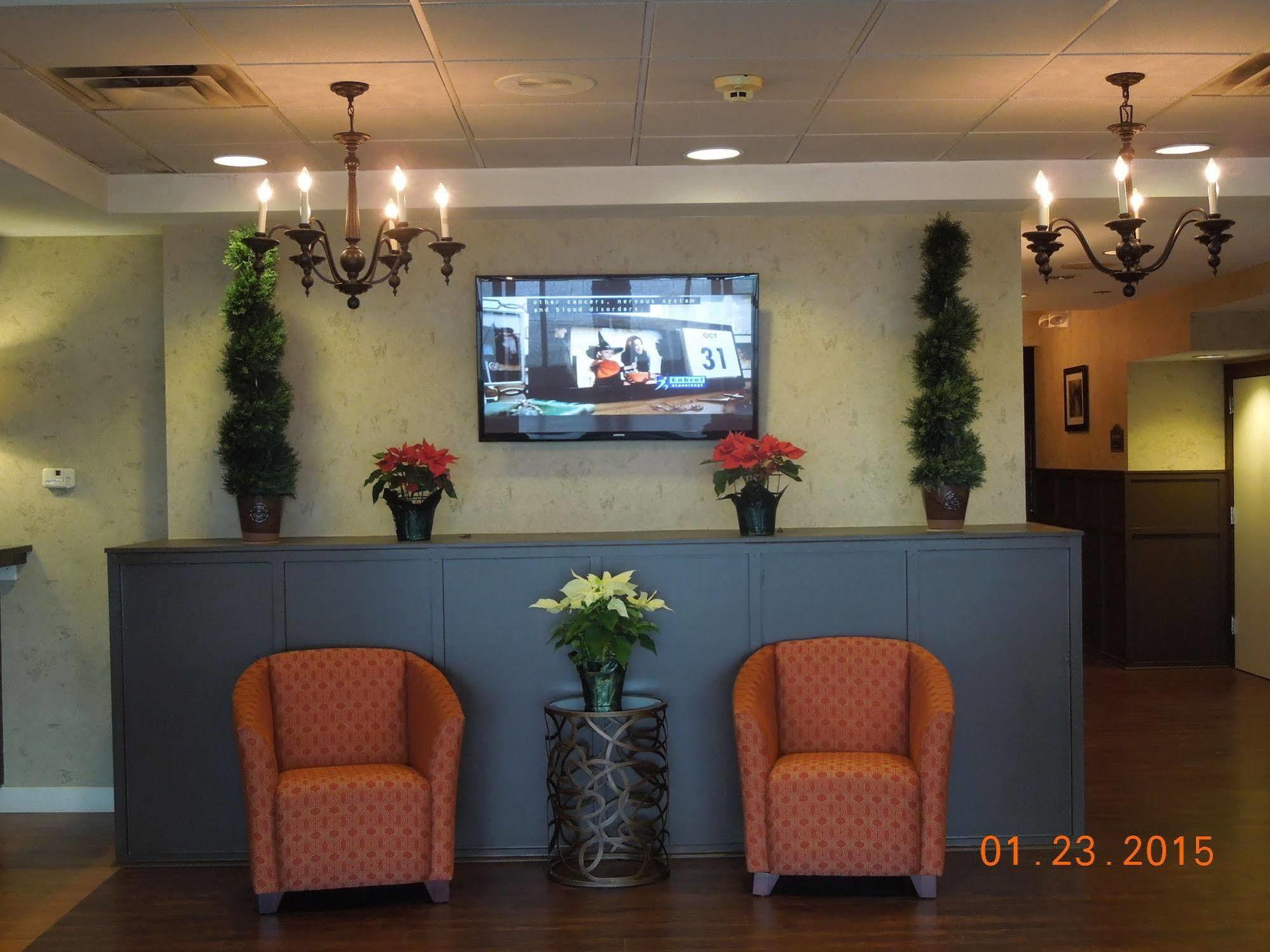 Baymont Inn & Suites Marietta Exterior photo