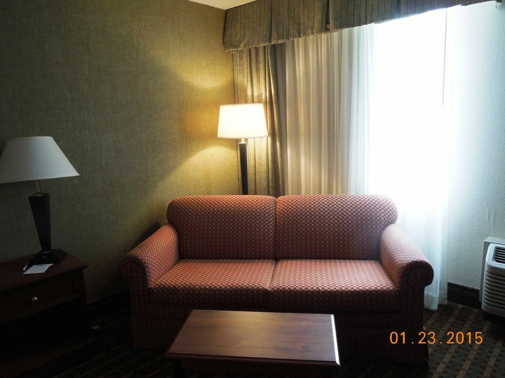 Baymont Inn & Suites Marietta Exterior photo